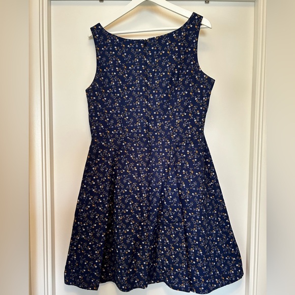 Rollie Beautyfield a-line dress (MTL designer) - Picture 2 of 3